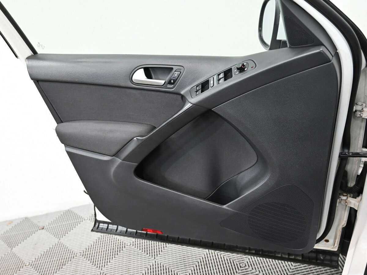 Купить Volkswagen Tiguan, 2011, 134 000 км, фото №10