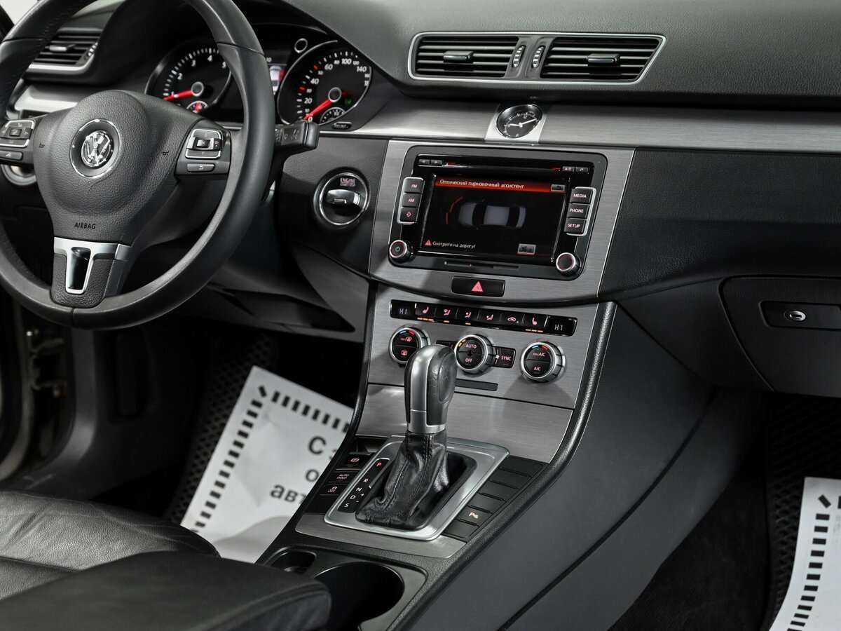 Купить Volkswagen Passat, 2014, 120 000 км, фото №9