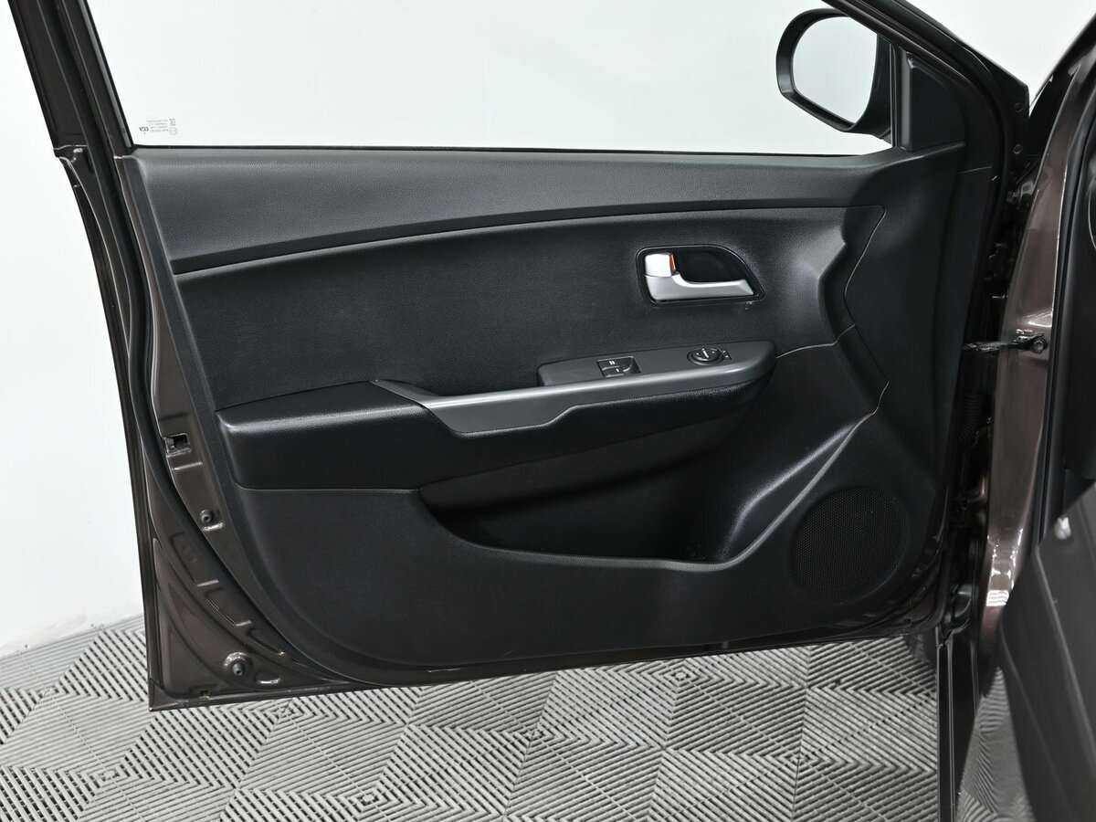 Купить Kia Rio, 2017, 156 000 км, фото №10