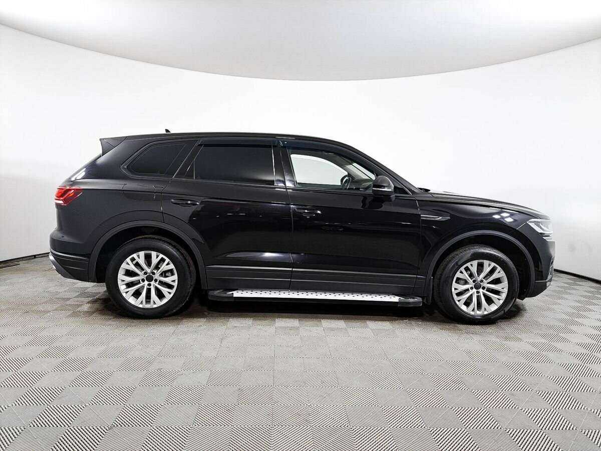 Купить Volkswagen Touareg, 2018, 185 018 км, фото №4