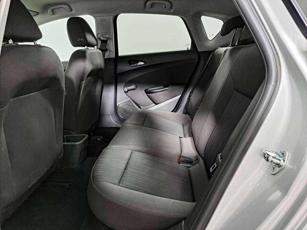 Купить Opel Astra, 2011, 154 900 км, фото №9