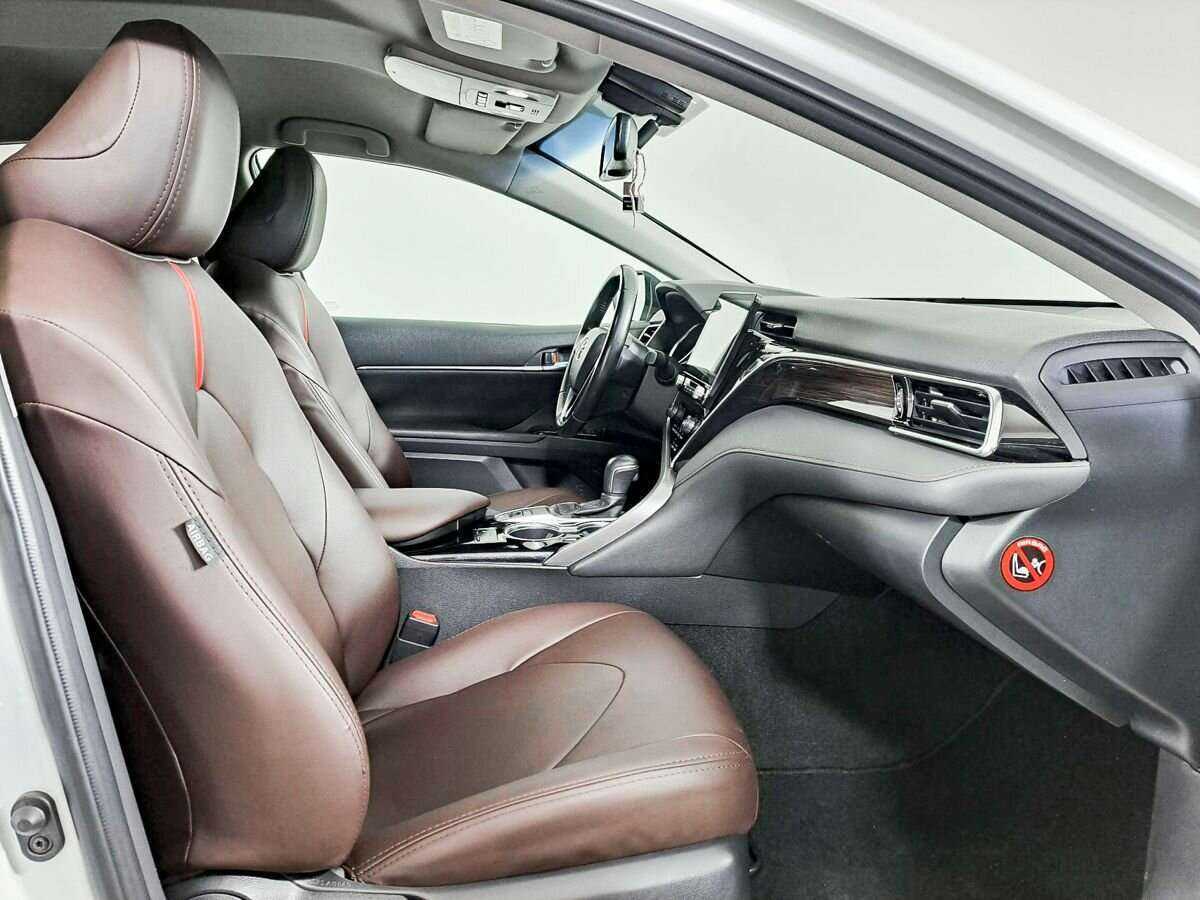 Купить Toyota Camry, 2019, 65 000 км, фото №9