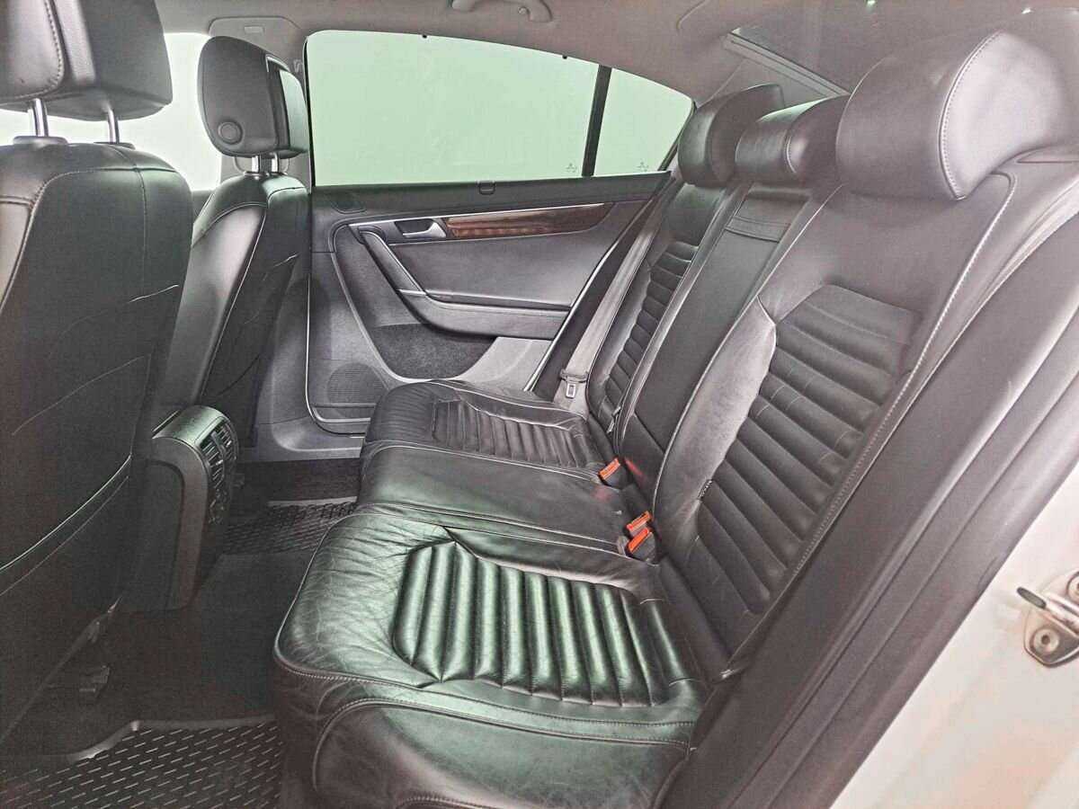 Купить Volkswagen Passat, 2011, 171 000 км, фото №10