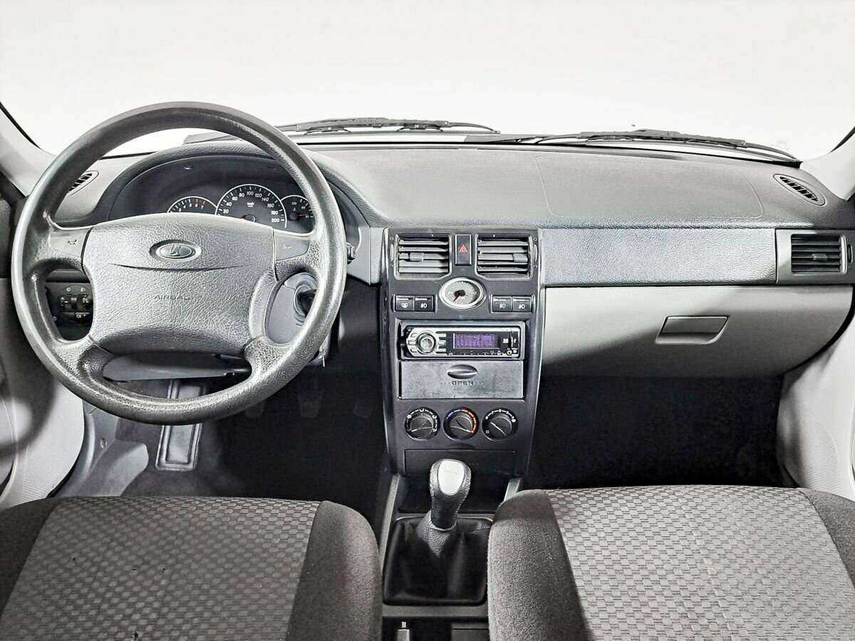 Купить Lada (ВАЗ) Priora, 2011, 241 600 км, фото №11