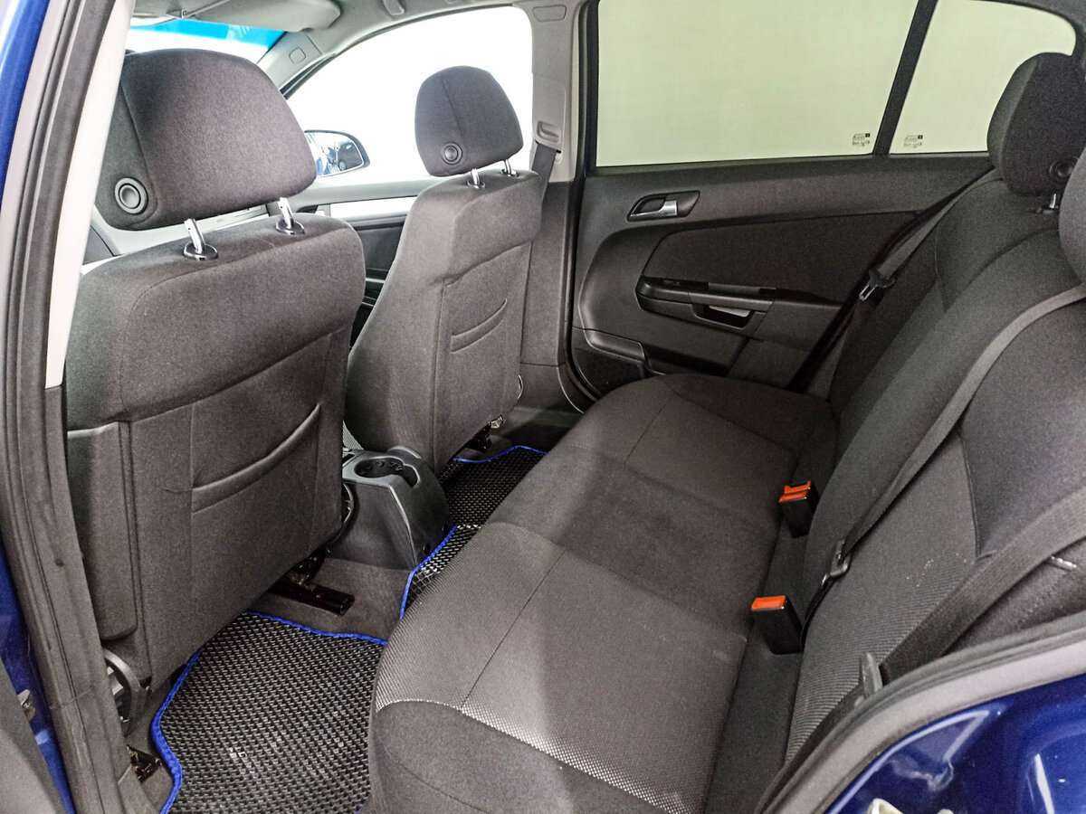 Купить Opel Astra, 2011, 185 679 км, фото №10