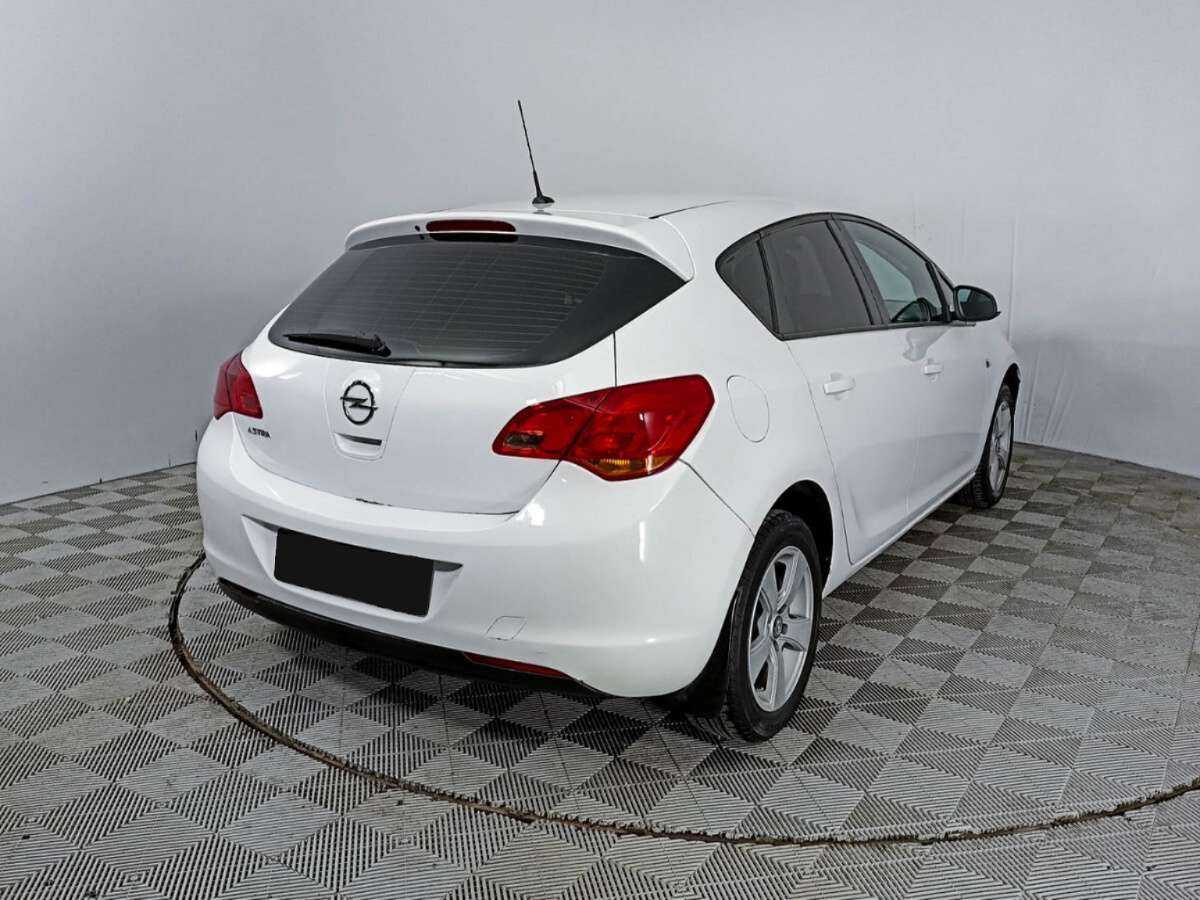 Купить Opel Astra, 2011, 191 219 км, фото №5