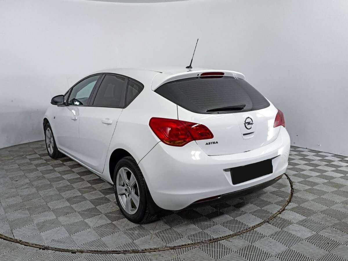 Купить Opel Astra, 2011, 191 219 км, фото №7
