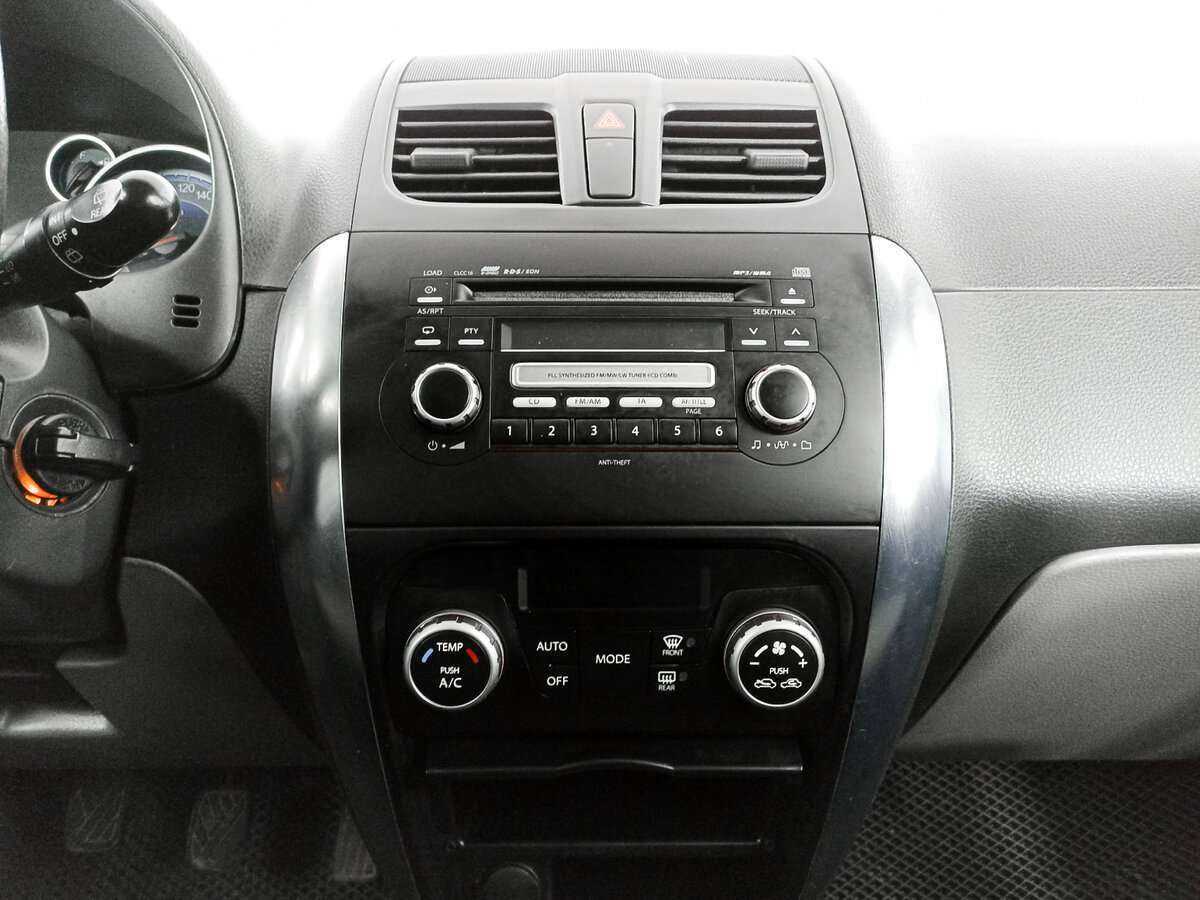 Купить Suzuki SX4, 2011, 231 000 км, фото №12