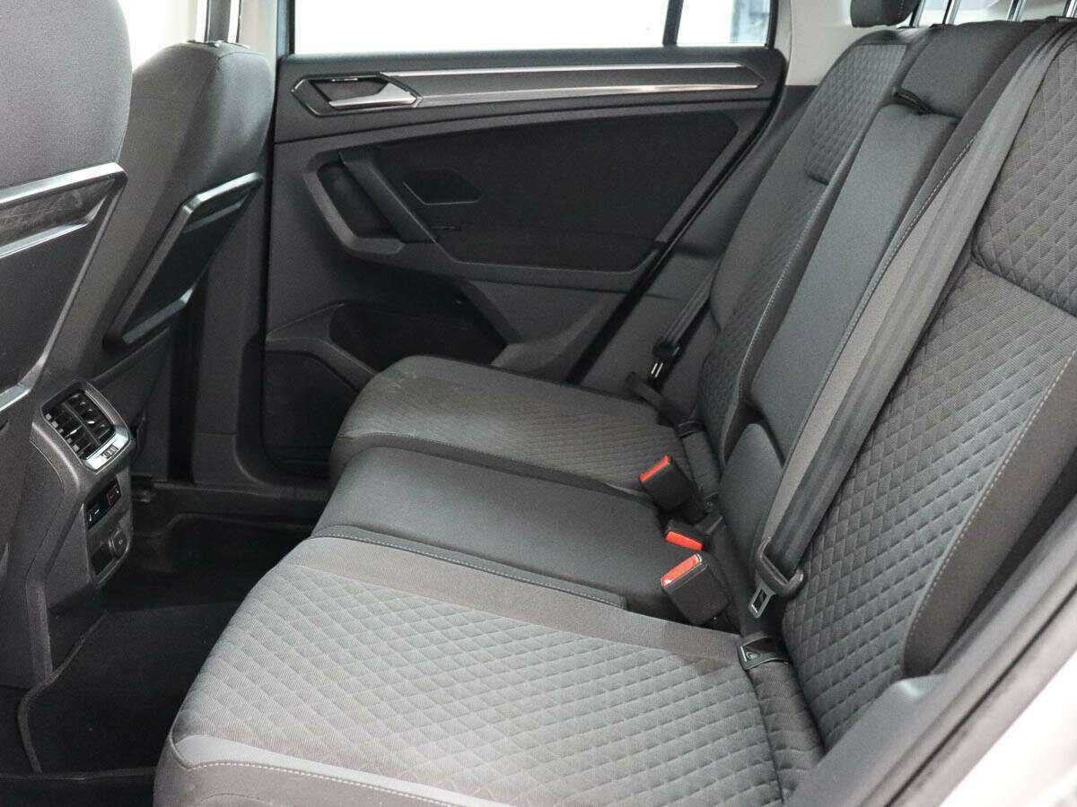 Купить Volkswagen Tiguan, 2017, 83 732 км, фото №9
