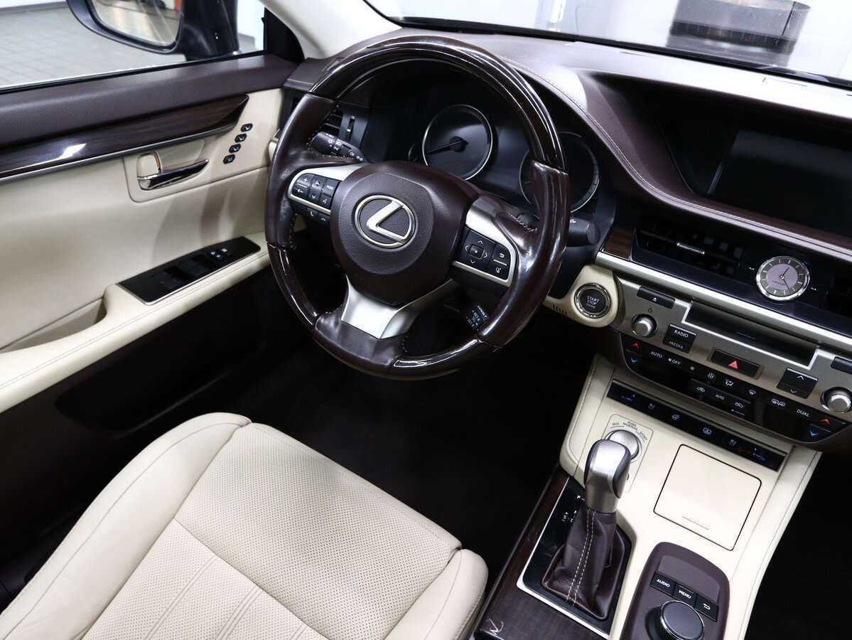 Купить Lexus ES 250, 2016, 146 000 км, фото №21