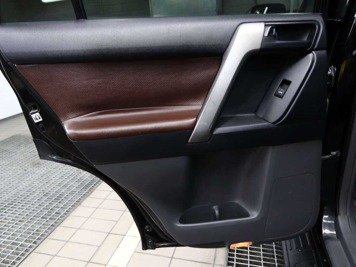 Купить Toyota Land Cruiser Prado, 2013, 265 000 км, фото №9