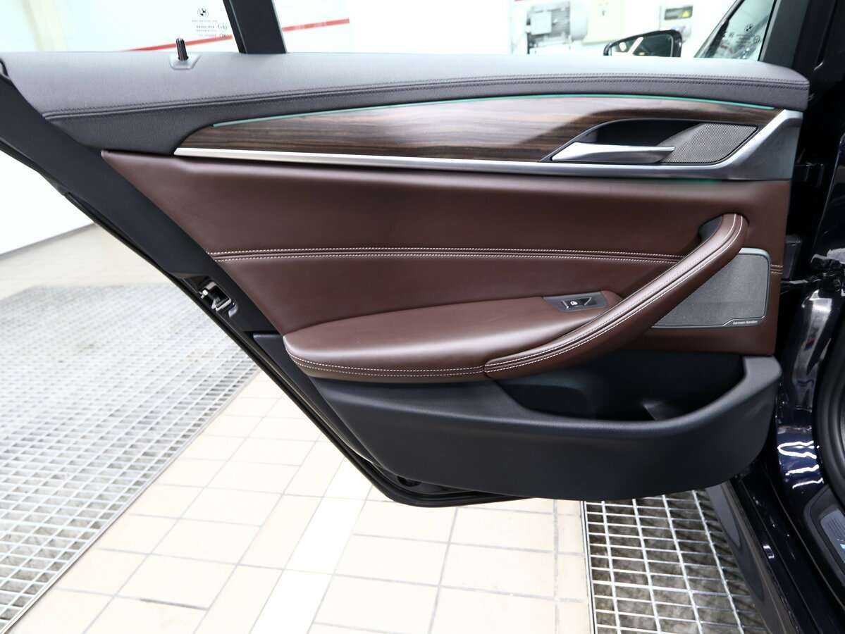 Купить BMW 5 серии 530d xDrive, 2019, 79 800 км, фото №11