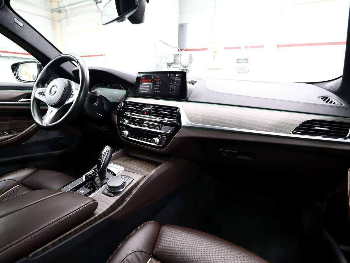 Купить BMW 5 серии 530d xDrive, 2019, 79 800 км, фото №16