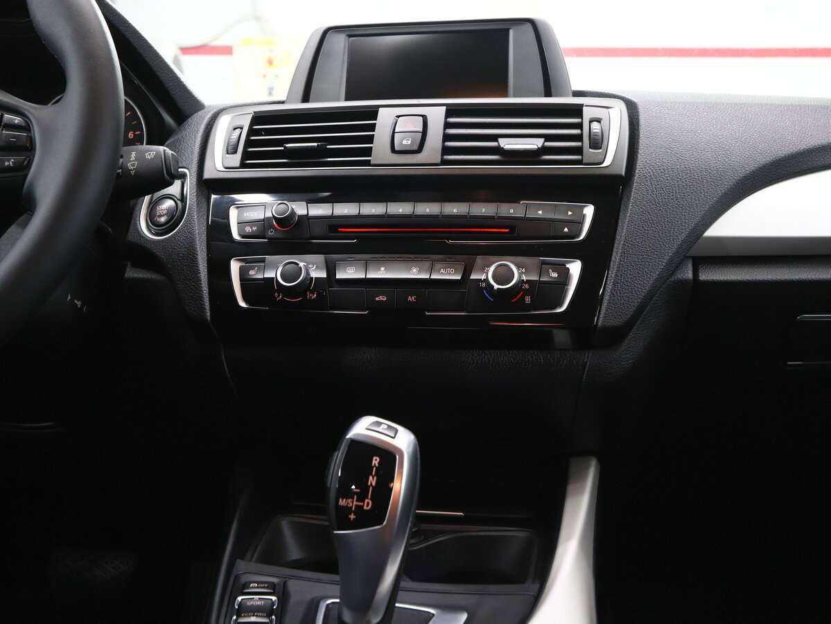 Купить BMW 1 серии 118i, 2016, 87 000 км, фото №20