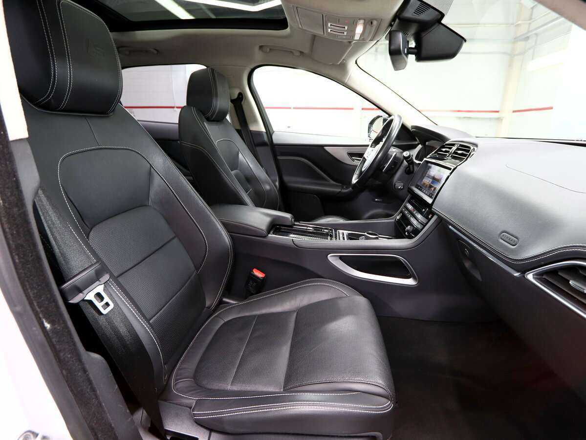 Купить Jaguar F-Pace, 2017, 61 000 км, фото №13