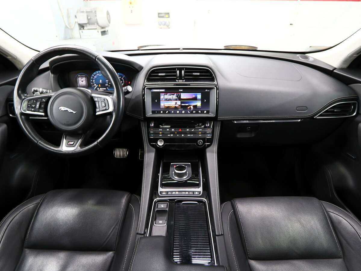 Купить Jaguar F-Pace, 2017, 61 000 км, фото №15