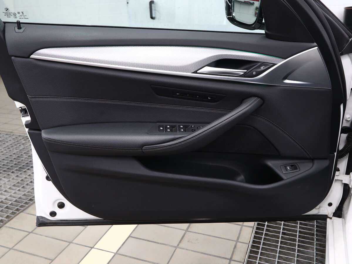 Купить BMW 5 серии 520d, 2019, 80 000 км, фото №6