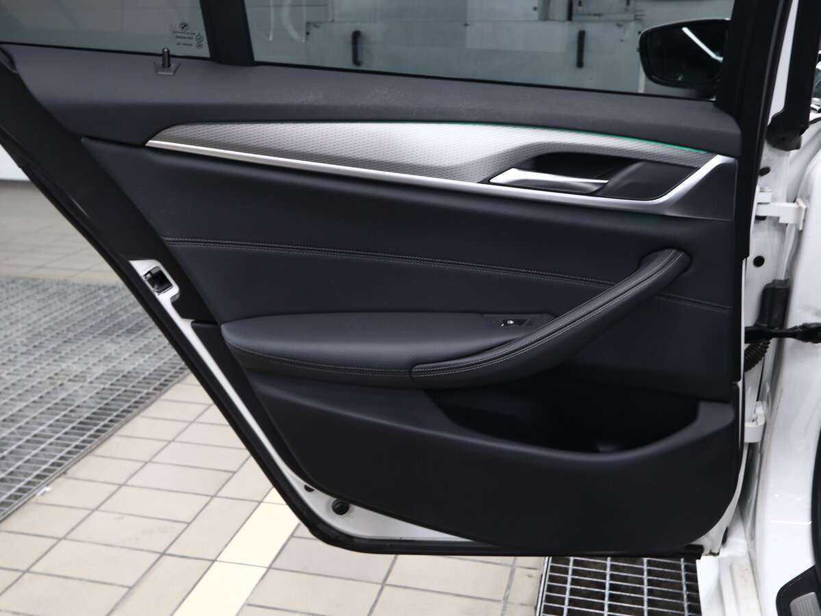 Купить BMW 5 серии 520d, 2019, 80 000 км, фото №9