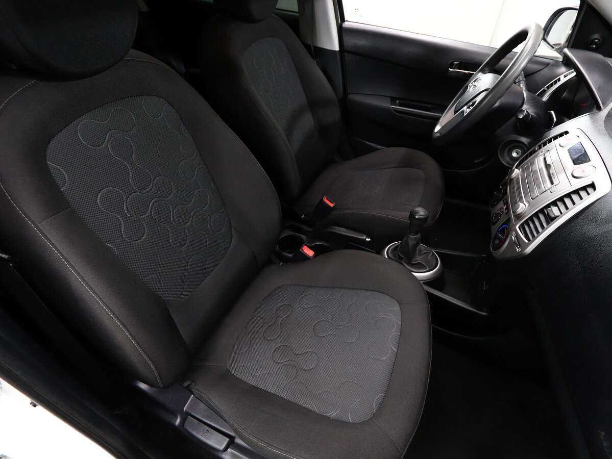 Купить Hyundai i20, 2010, 108 000 км, фото №11