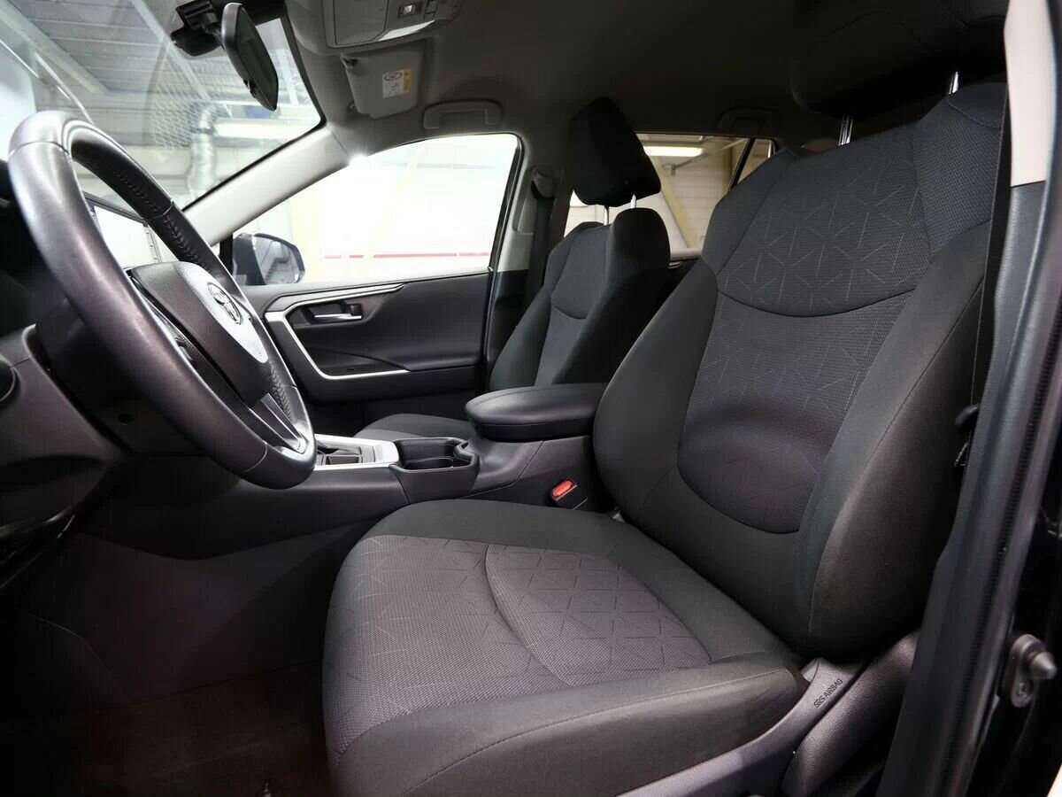 Купить Toyota RAV4, 2019, 70 000 км, фото №10