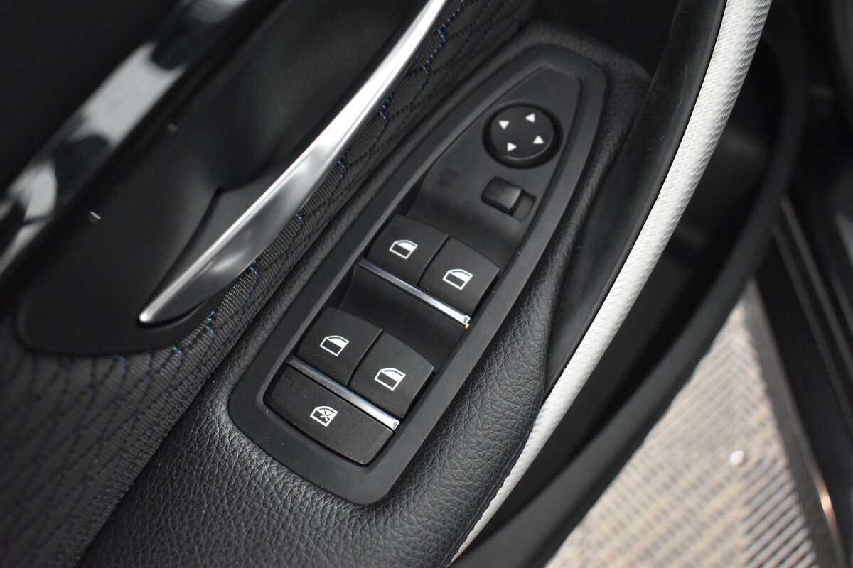 Купить BMW 3 серии 320i xDrive, 2016, 27 000 км, фото №9