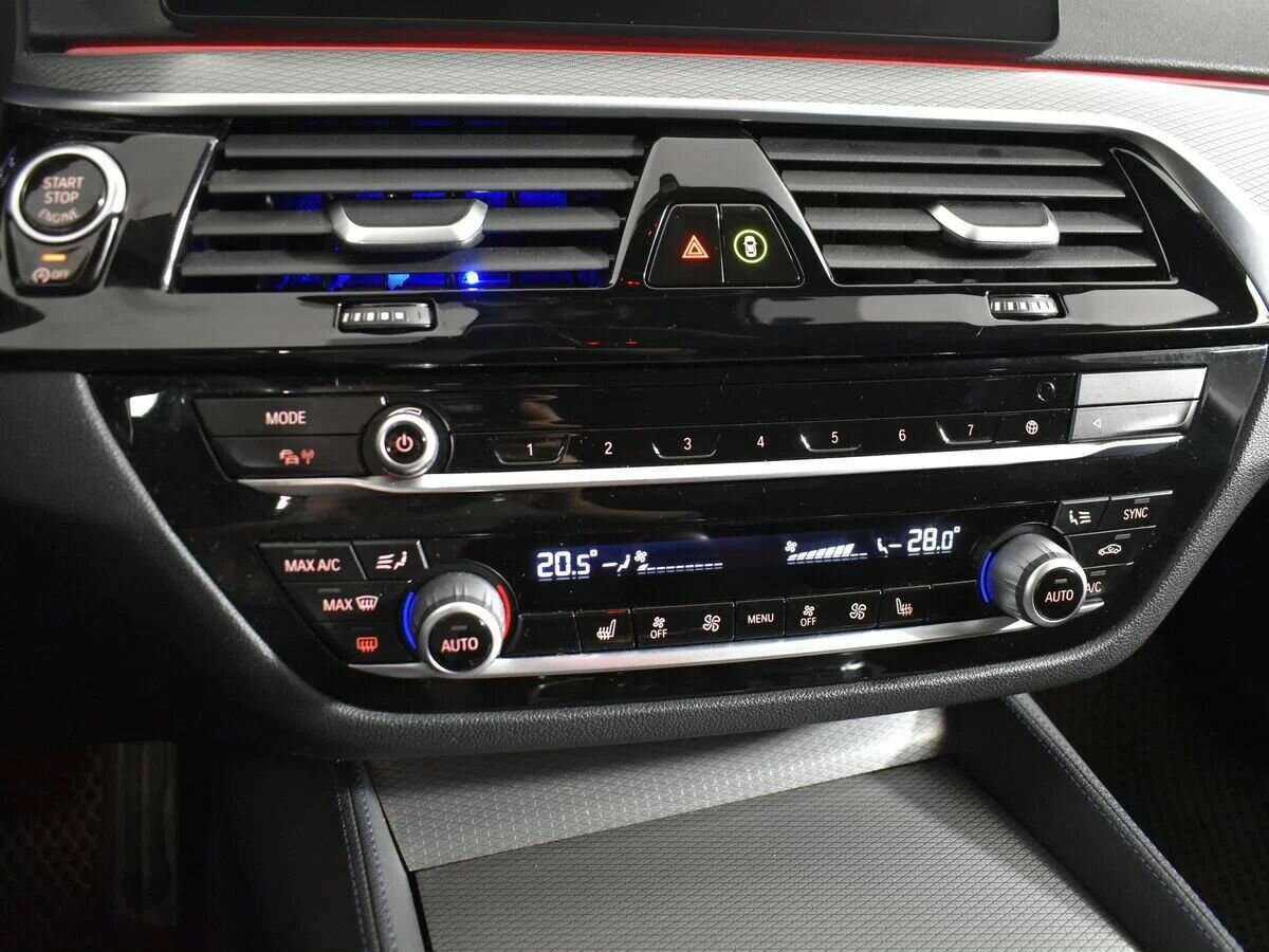 Купить BMW 5 серии 530i xDrive, 2020, 82 101 км, фото №22