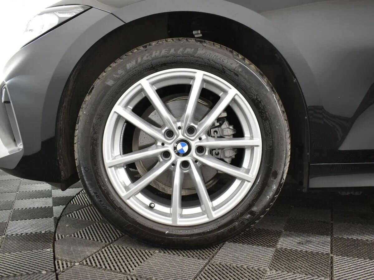 Купить BMW 3 серии 318i, 2023, 100 км, фото №9