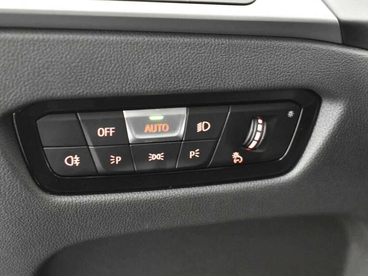 Купить BMW 3 серии 318i, 2023, 100 км, фото №24