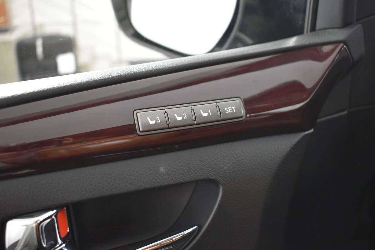 Купить Lexus LX 570, 2013, 140 697 км, фото №10