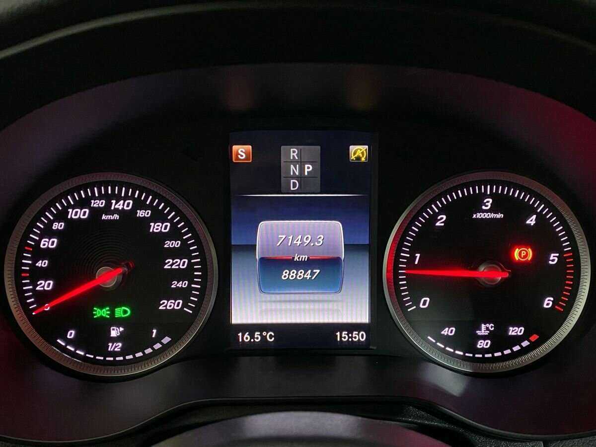 Купить Mercedes-Benz GLC 220 d, 2018, 88 800 км, фото №13