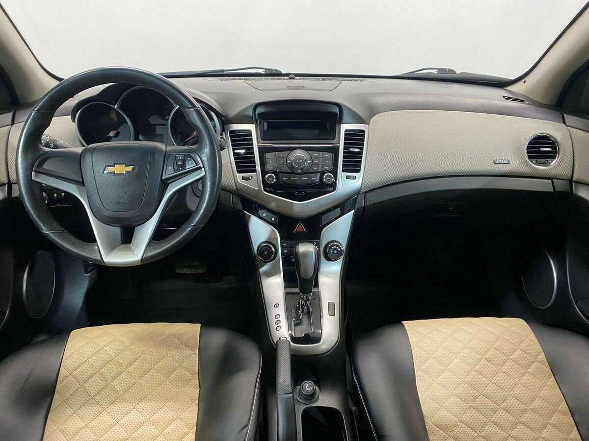 Купить Chevrolet Cruze, 2011, 176 300 км, фото №9