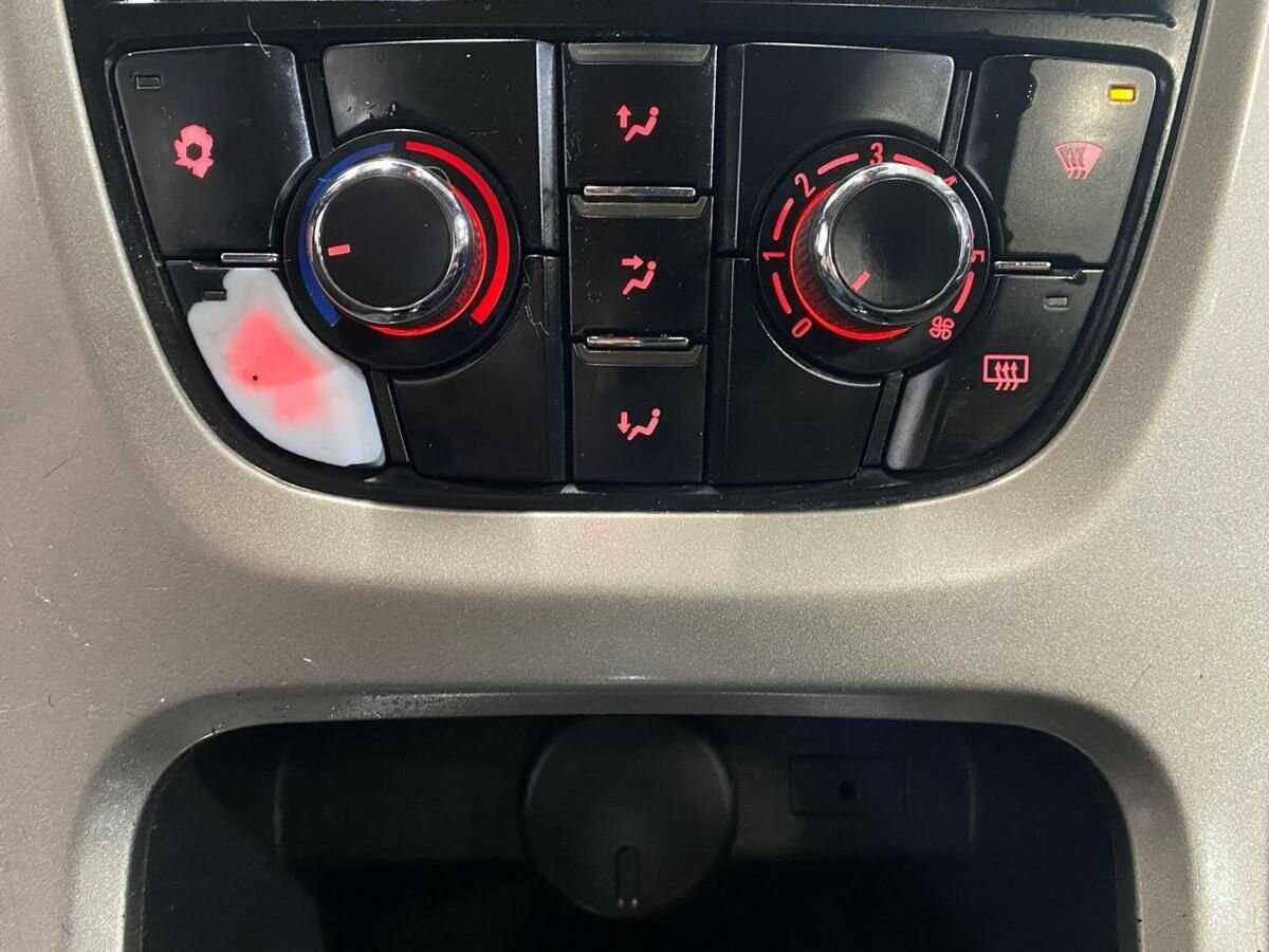 Купить Opel Astra, 2010, 138 310 км, фото №14