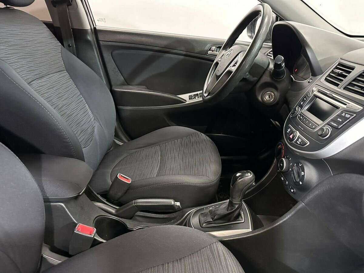 Купить Hyundai Solaris, 2015, 174 921 км, фото №10