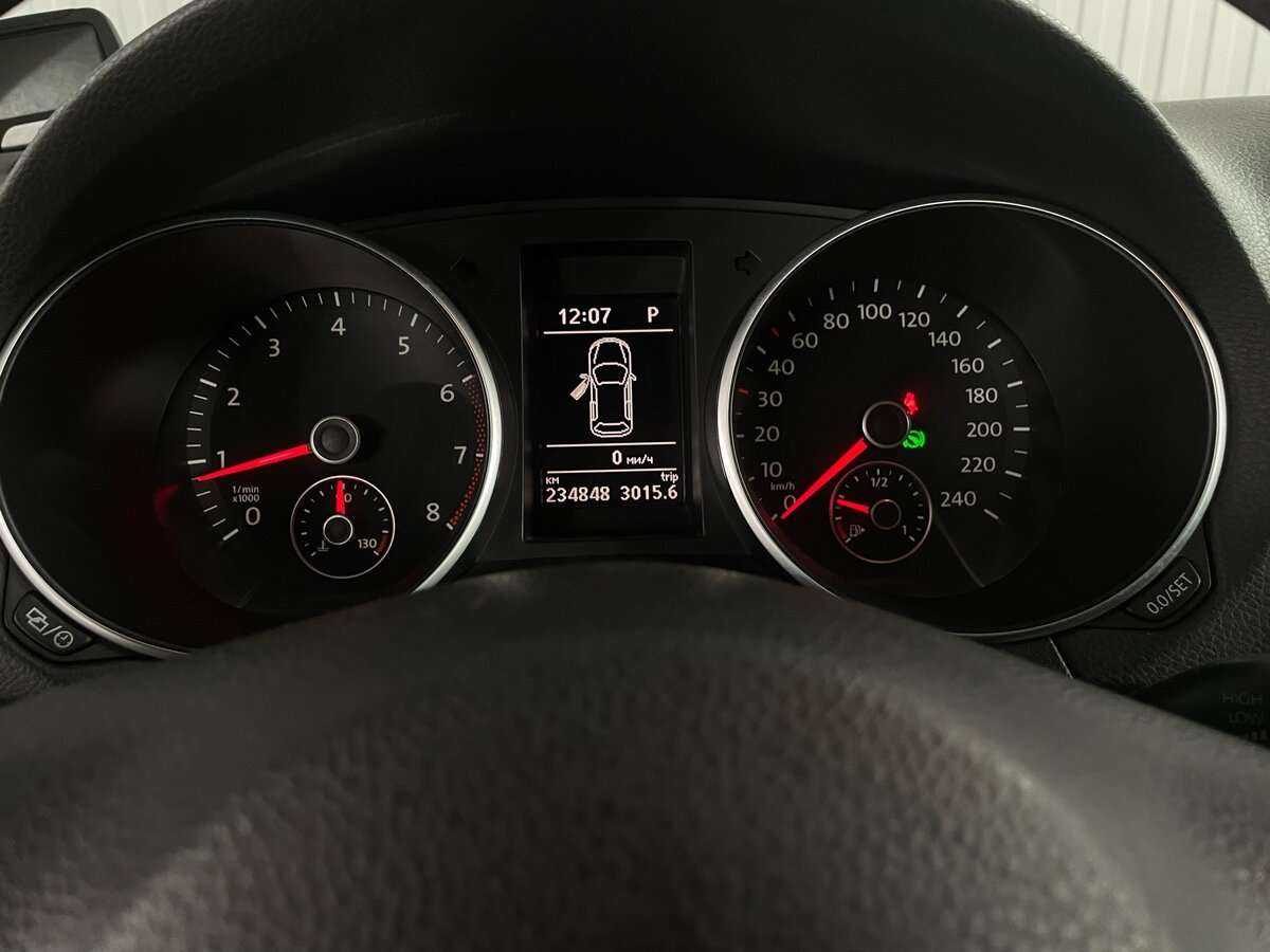 Купить Volkswagen Golf, 2012, 234 848 км, фото №13