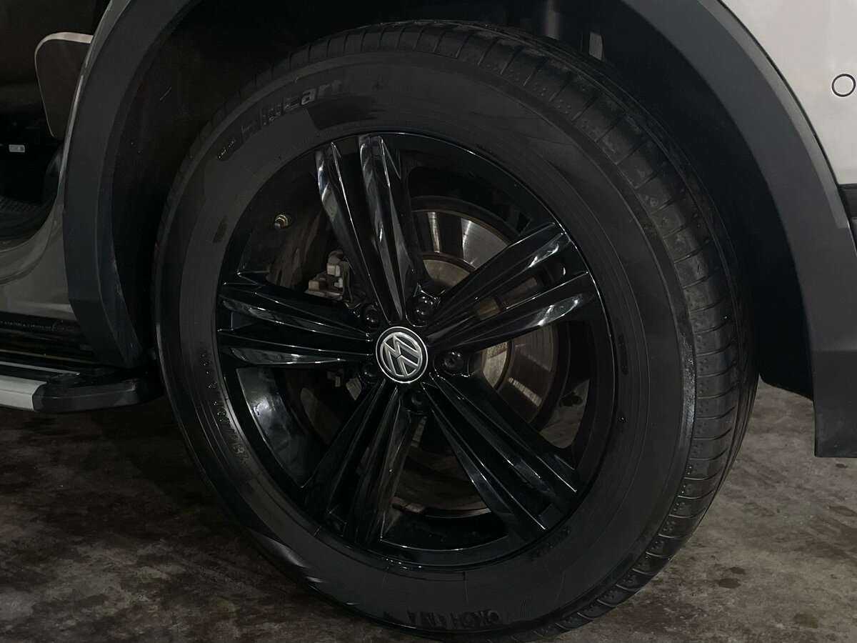 Купить Volkswagen Tiguan, 2019, 50 846 км, фото №9