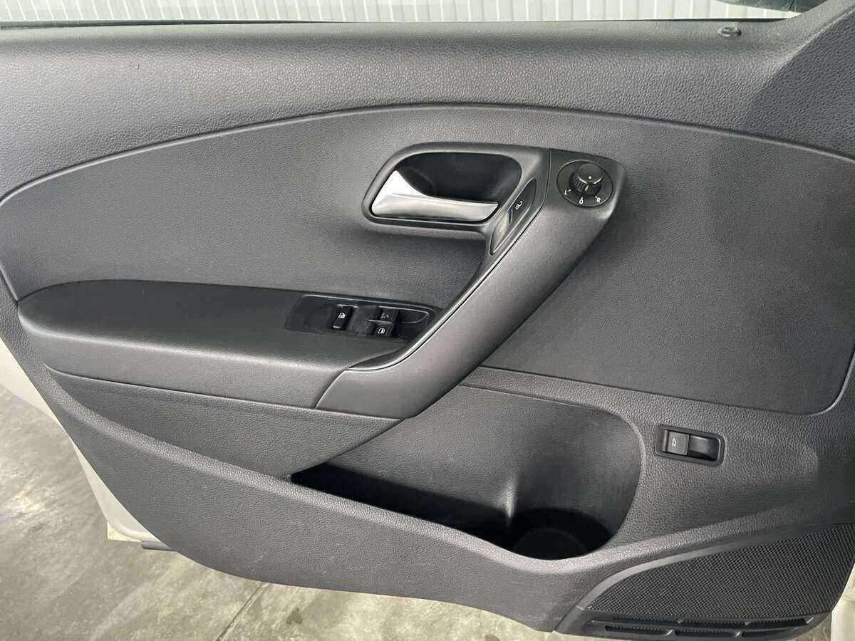 Купить Volkswagen Polo, 2011, 203 000 км, фото №16