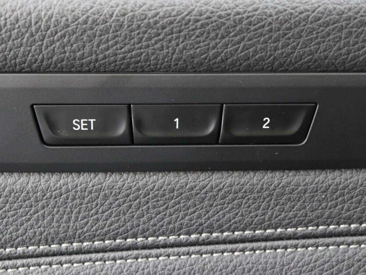 Купить BMW 5 серии 530i xDrive, 2017, 130 680 км, фото №13