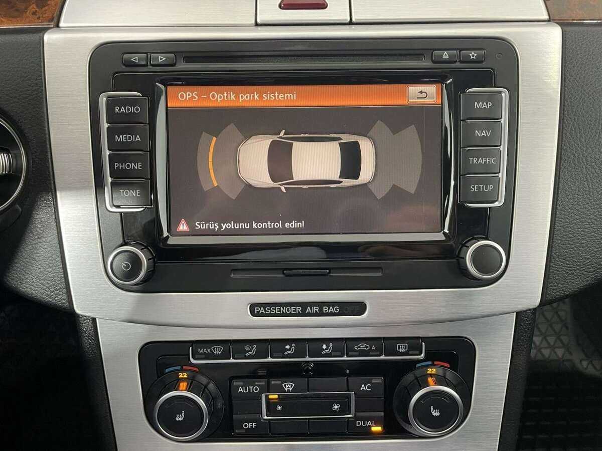 Купить Volkswagen Passat, 2010, 186 108 км, фото №12