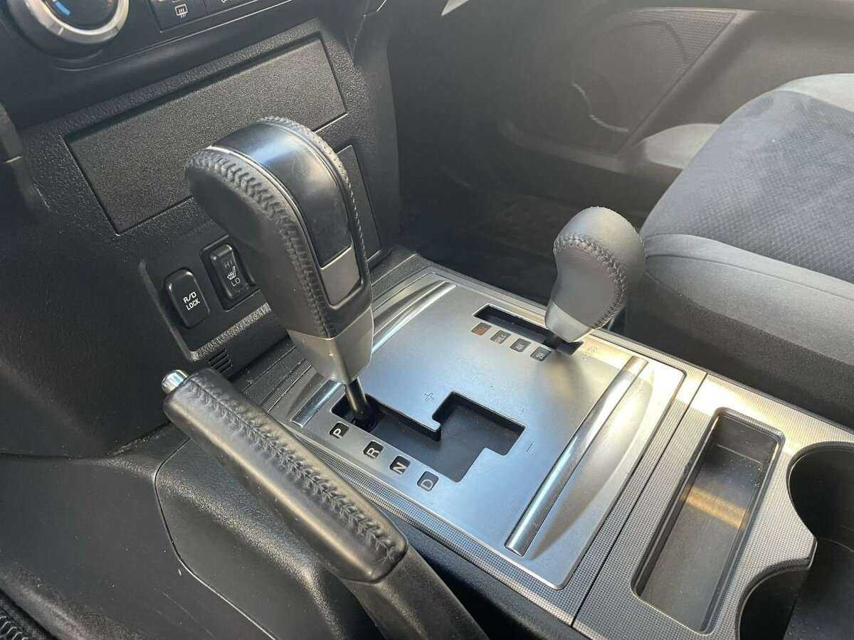 Купить Mitsubishi Pajero, 2008, 318 905 км, фото №13