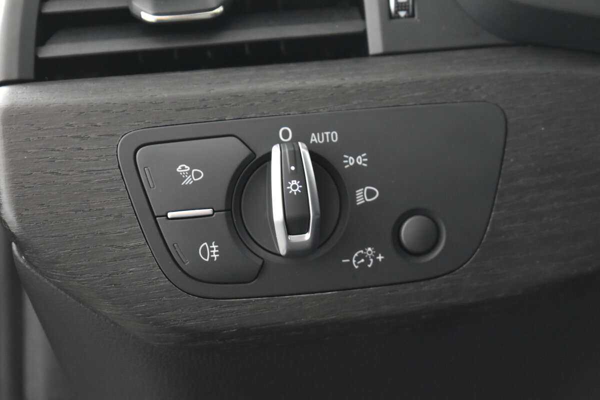 Купить Audi A4, 2018, 83 564 км, фото №12