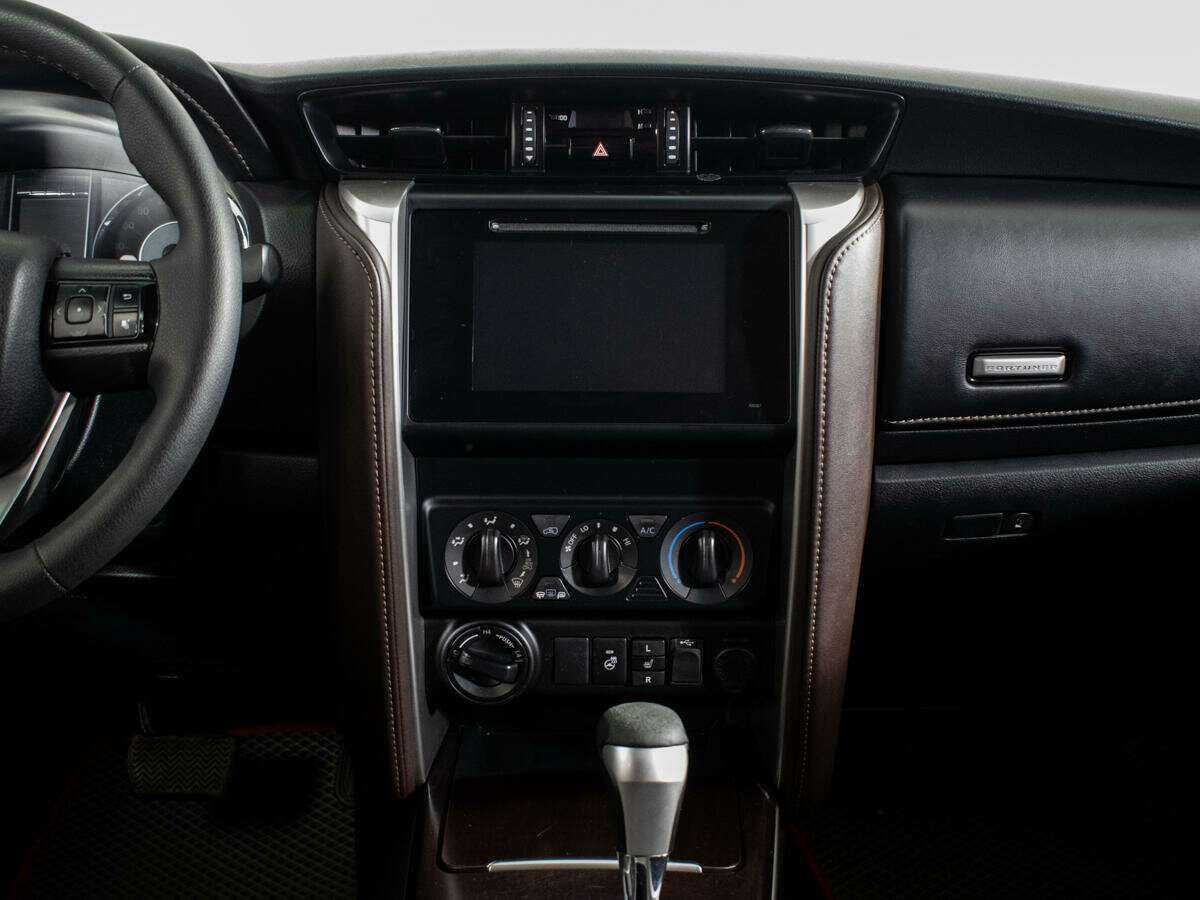 Купить Toyota Fortuner, 2018, 110 001 км, фото №9