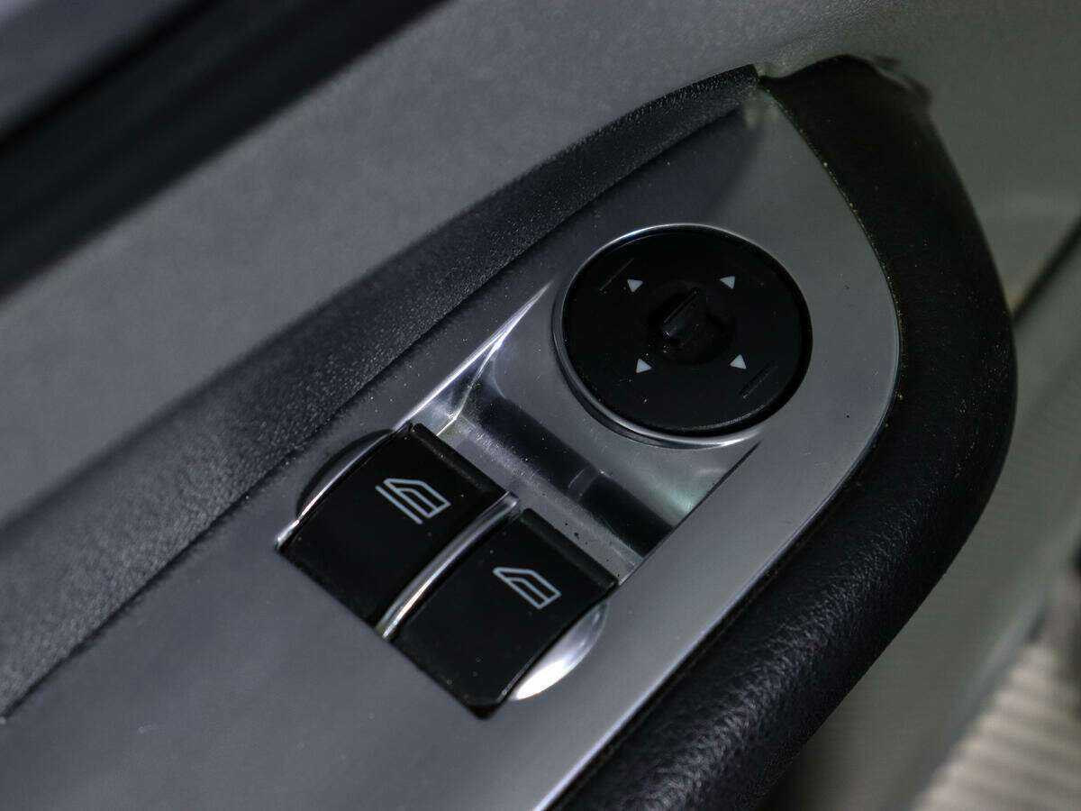 Купить Ford Focus, 2010, 189 319 км, фото №13