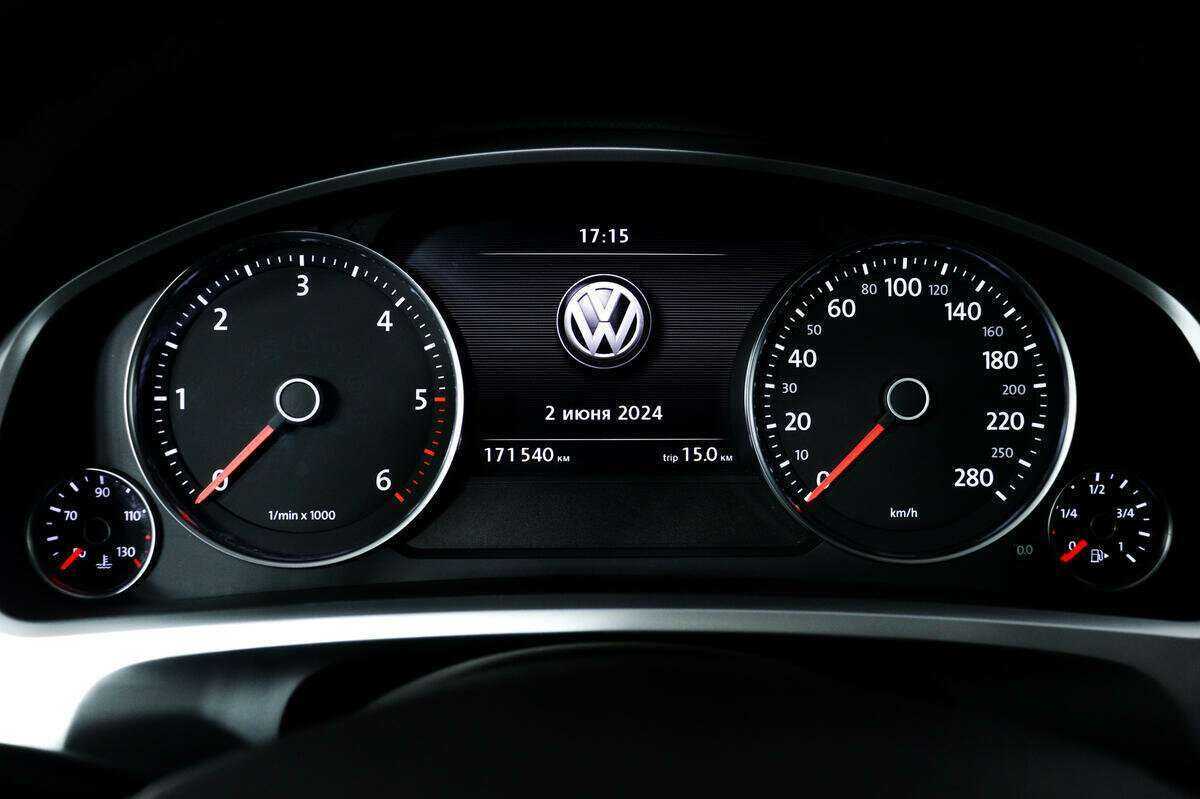 Купить Volkswagen Touareg, 2015, 230 000 км, фото №10