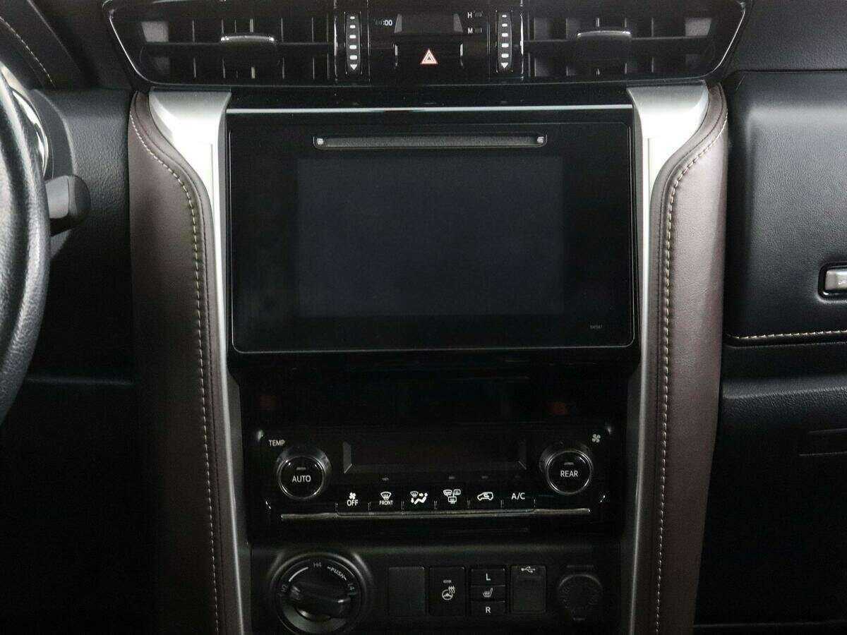 Купить Toyota Fortuner, 2017, 97 000 км, фото №13