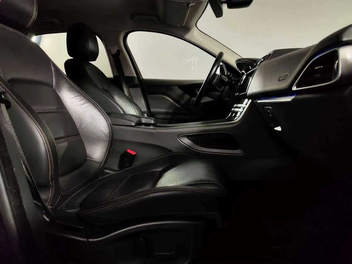 Купить Jaguar F-Pace, 2017, 121 001 км, фото №9