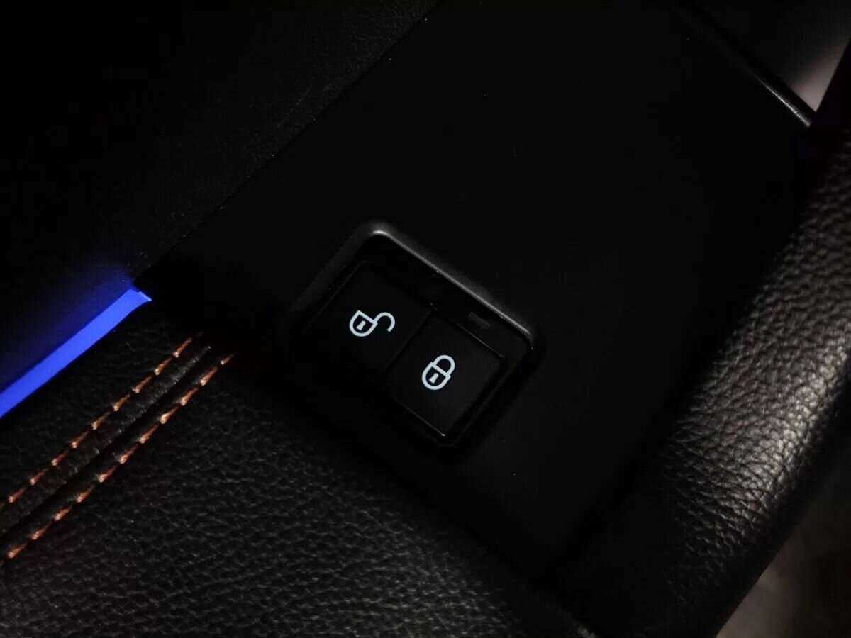 Купить Jaguar F-Pace, 2017, 121 001 км, фото №21