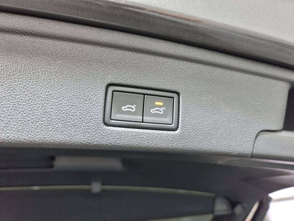 Купить Volkswagen Touareg, 2020, 81 299 км, фото №8