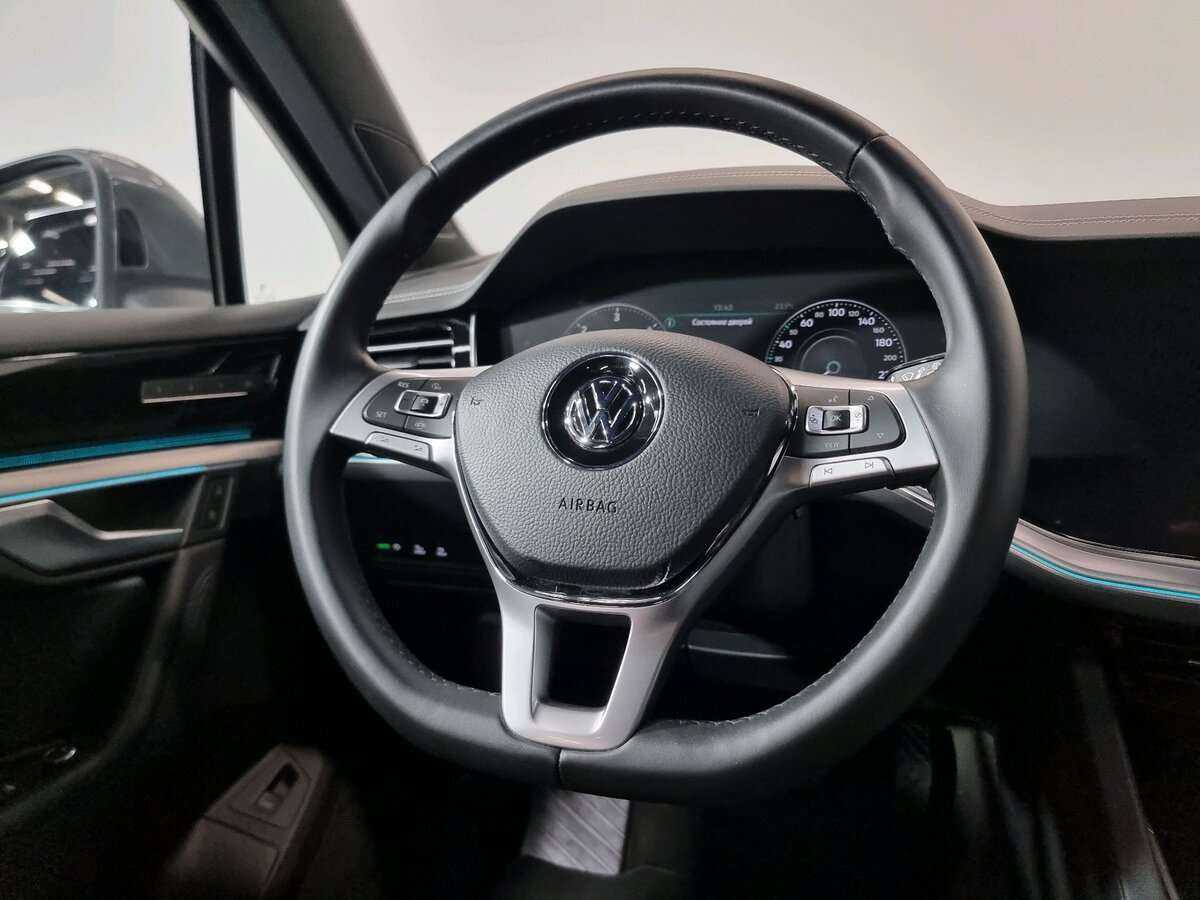 Купить Volkswagen Touareg, 2020, 81 299 км, фото №18