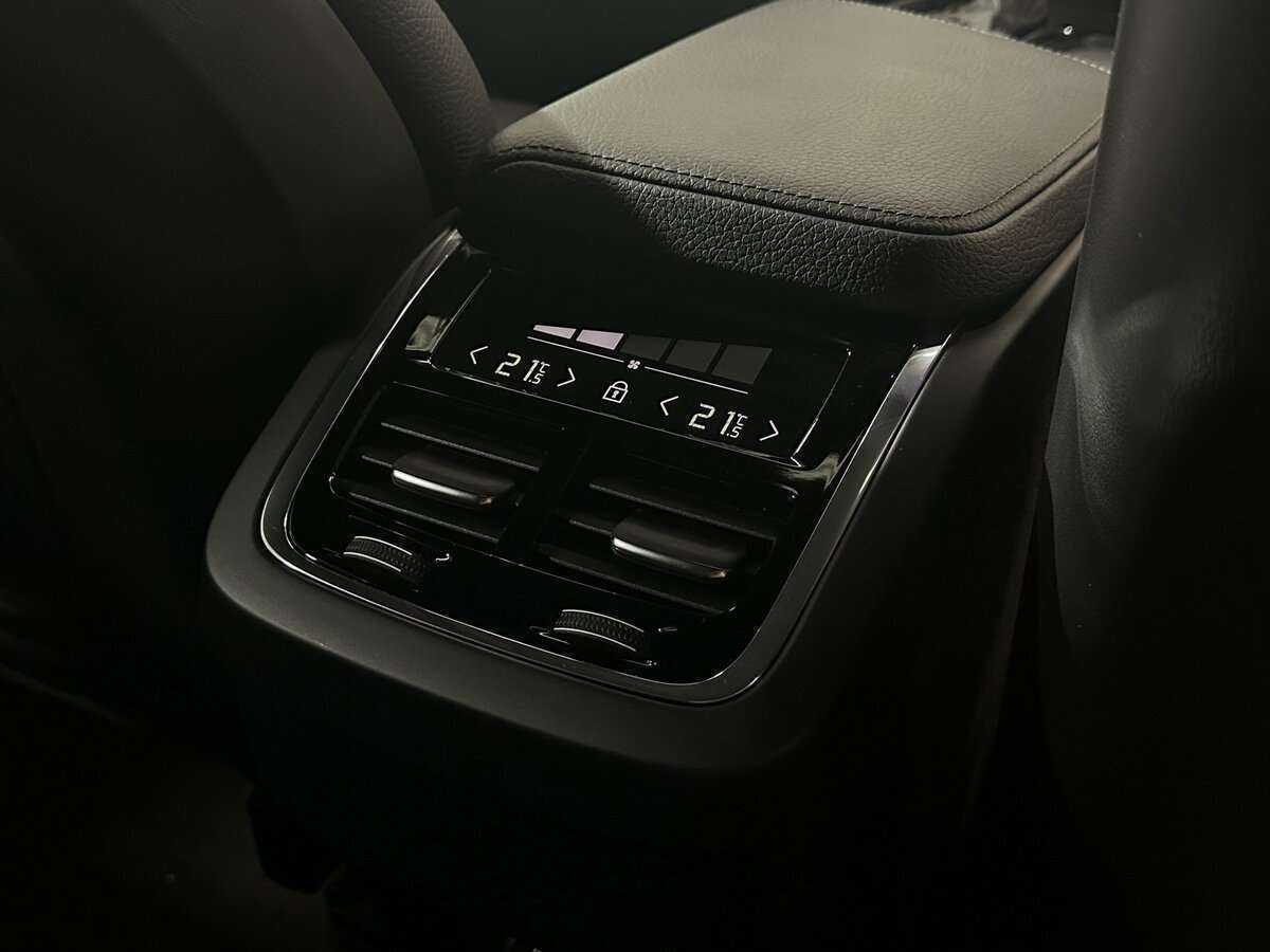 Купить Volvo XC60, 2019, 57 767 км, фото №19