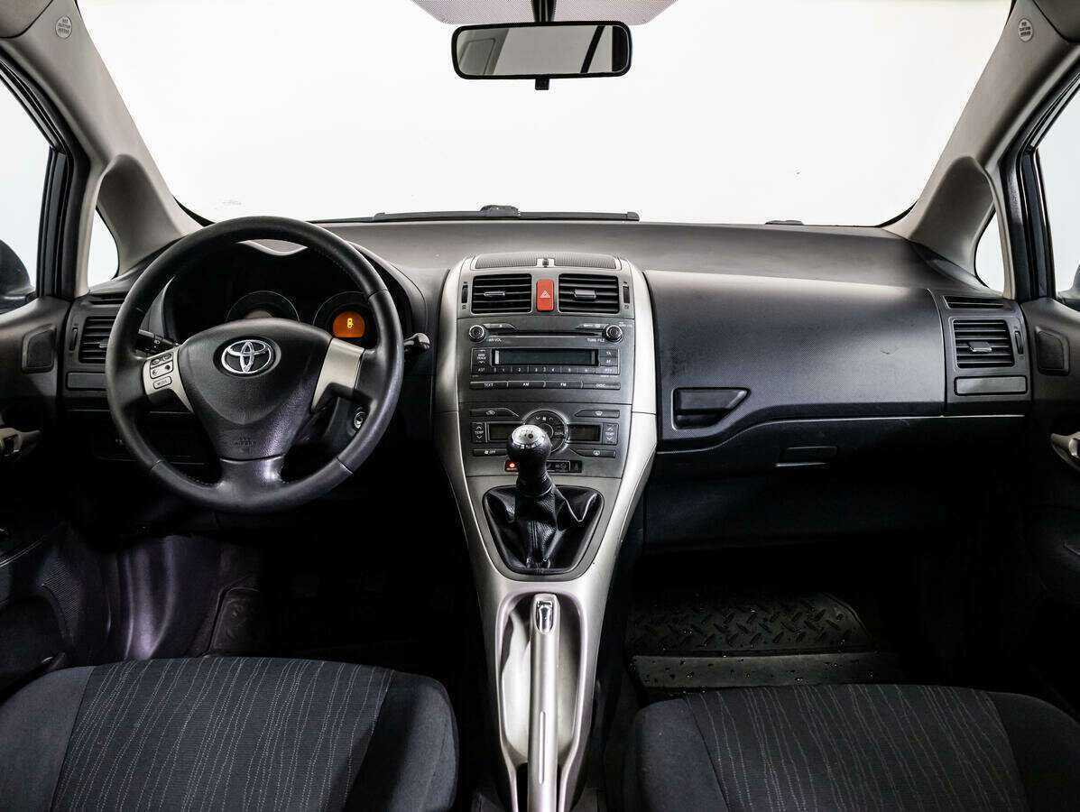 Купить Toyota Auris, 2008, 178 000 км, фото №13